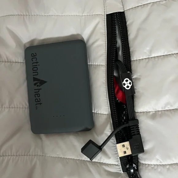 Action Heat Heated Vest - Picture 6 of 11